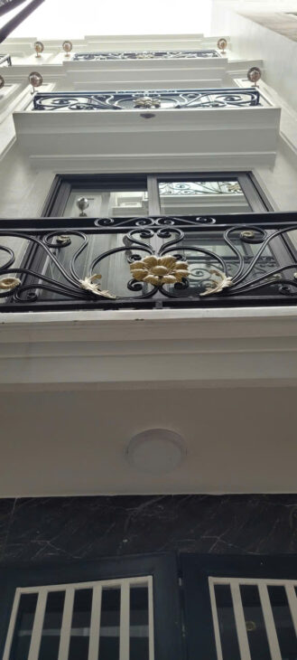 🏡 Bán nhà 5 tầng xây mới Việt Hưng – gần mầm non Ánh Sao, ngõ nông, quanh nhà nhiều chỗ đậu xe,