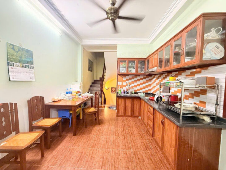 Bán nhà Hào Nam – 34m 5 tầng, lô góc ngõ thông gần phố 8,25 tỷ