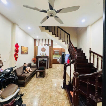 Bán nhà Hào Nam dân xây 48m 5 tầng, 7 phòng ngủ – Gần phố sổ đỏ vuông đẹp 12,8 tỷ Bán nhà Hào Nam dân xây 48m 5 tầng, 7 phòng ngủ – Gần phố sổ đỏ vuông đẹp 12,8 tỷ