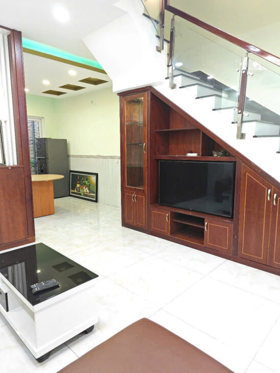 Nhà đường B1 Bùi Phùng VCN Phước Hải – Sổ hoàn công : Giá bán bao sang sổ 9.650 Liên hệ : e để đi