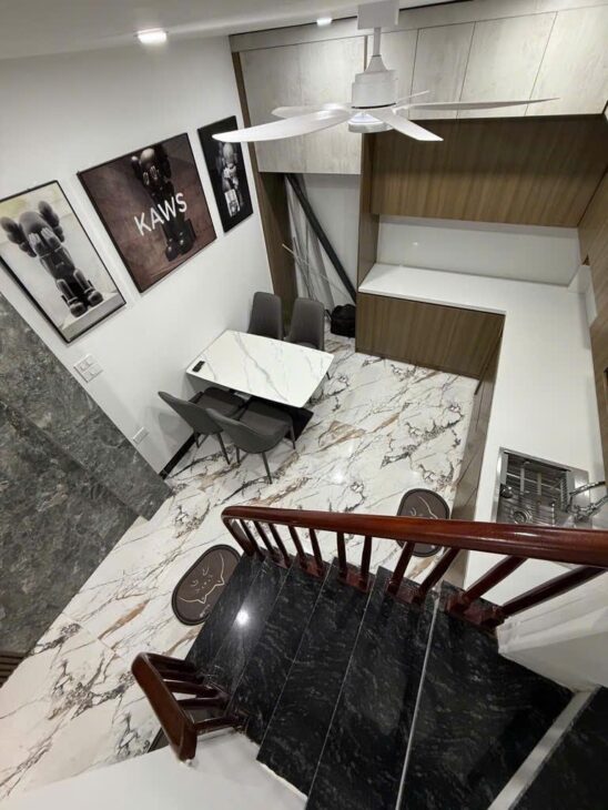 NHÀ MỚI FULL NỘI THẤT – VỊ TRÍ ĐẸP – THANG MÁY – SỔ VUÔNG – CÁCH MẶT PHỐ VÀI BƯỚC CHÂN – HIẾM