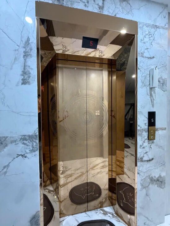 NHÀ MỚI FULL NỘI THẤT – VỊ TRÍ ĐẸP – THANG MÁY – SỔ VUÔNG – CÁCH MẶT PHỐ VÀI BƯỚC CHÂN – HIẾM