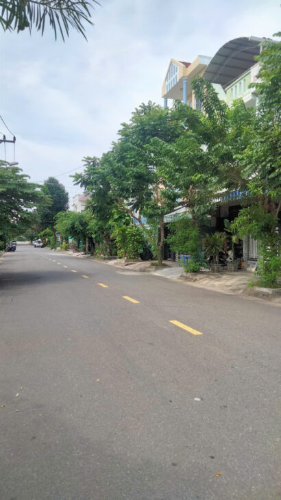 BÁN NHÀ 2 TẦNG, MẶT TIỀN 7M5 TRỊNH KHẮC LẬP – CẠNH BIỂN NGUYỄN TẤT THÀNH – CHỈ 5.25 TỶ