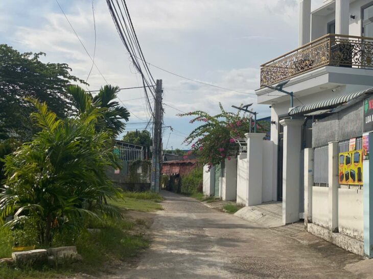 ĐẤT ĐẸP–GIÁ ĐẦU TƯ -CẦN BÁN Lô Góc 2 mặt tiền Bê Tông hẻm 329 Nguyễn Hội, TP.Phan Thiết, Bình Thuận