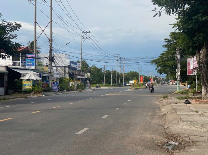 ĐẤT ĐẸP–GIÁ ĐẦU TƯ -CẦN BÁN Lô Góc 2 mặt tiền Bê Tông hẻm 329 Nguyễn Hội, TP.Phan Thiết, Bình Thuận