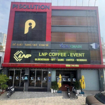 Quận 1 ! MẶT BẰNG ĐẸP LẮM ! CHO THUÊ TẦNG 1, 2, 3 và TRỆT , DT : 180 m2 ( mỗi tầng ) Tel :