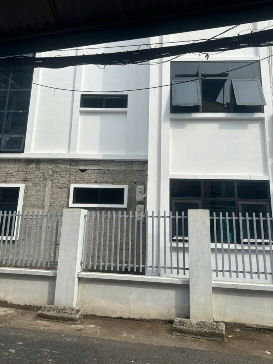 Chính chủ giảm 1 tỷ, cần bán gấp nhà ngõ 225 Nguyễn Đức Cảnh, Nhà oto vào nhà còn thừa chỗ, trước