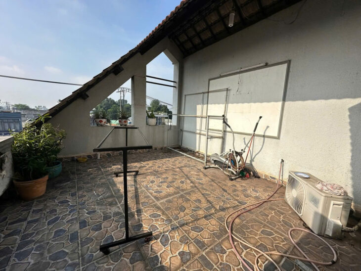 Bán nhà mặt tiền Dương Công Khi, Hóc Môn. DT 200m2, 3 tầng, 6PN. Sổ hồng, giá 15 tỷ.