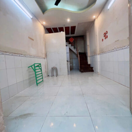 NGANG 3.24 DÀI 8.5 NỞ HẬU 3.5 ĐÚC 3 TẤM CÓ 3 TỶ XÍU TRUNG TÂM Q4