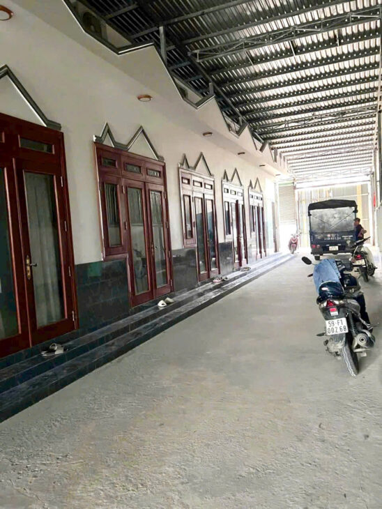 BÁN NHÀ CẤP 4 + KHO XƯỞNG 500M NHỊ BÌNH HÓC MÔN ĐƯỜNG XE TẢI SHR GẦN Q12