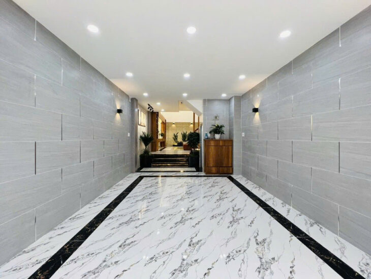 Bán nhà 2 tầng hẻm xe hơi ở đường Quang Trung P8, Q.GV DT: 4 x20m, giá chỉ 6.9 tỷ, ở ngay