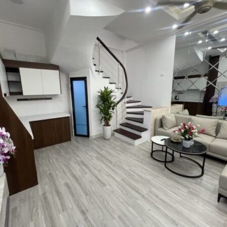 VÕ CHÍ CÔNG 30M x5 TẦNG 8,8 TỶ NGÕ RỘNG,SÁT PHỐ,THÔNG TỨ TUNG