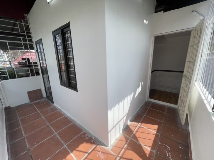 VÕ CHÍ CÔNG 30M x5 TẦNG 8,8 TỶ NGÕ RỘNG,SÁT PHỐ,THÔNG TỨ TUNG