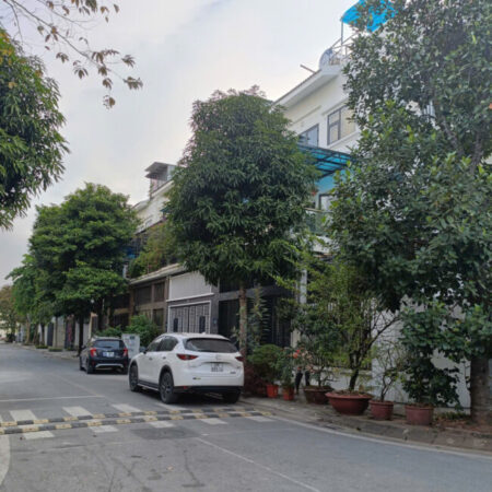 FORESA Xuân Phương 96.2m2 – 4T, NT đẹp ở VIP, V.hè, ô tô tránh, giá 21.85 tỷ