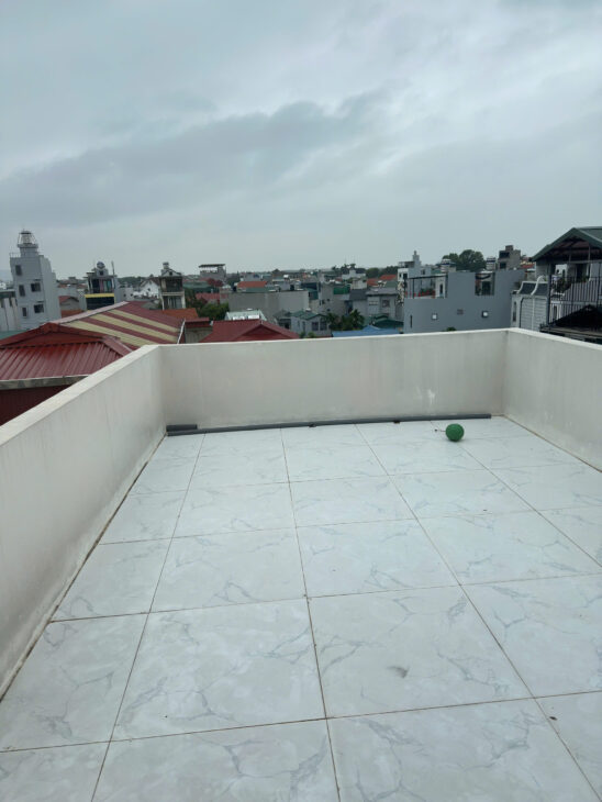 Bán nhà ngõ Bát Khối, Long Biên. 32m2 x 5T, 3PN, SĐCC, 6.4 tỷ. LH: 0976766363