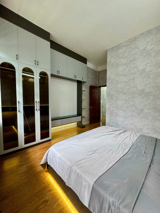 BÁN NHÀ 3 TÀNG MỚI KENG 4PN SHR TÂN CHÁNH HIỆP Q12 HẺM XE HƠI 5M