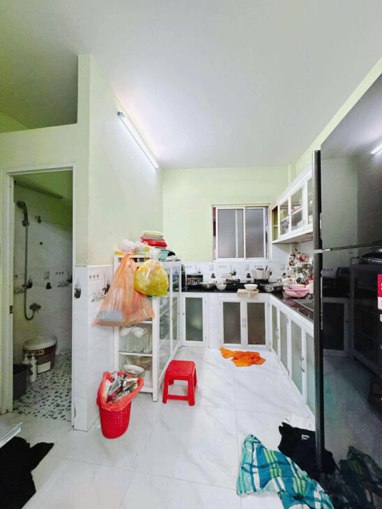 HẺM 4M ĐƯỜNG SỐ HOÀNG DIỆU Q4 NGANG 5.45 X14 CÓ 5 TỎI