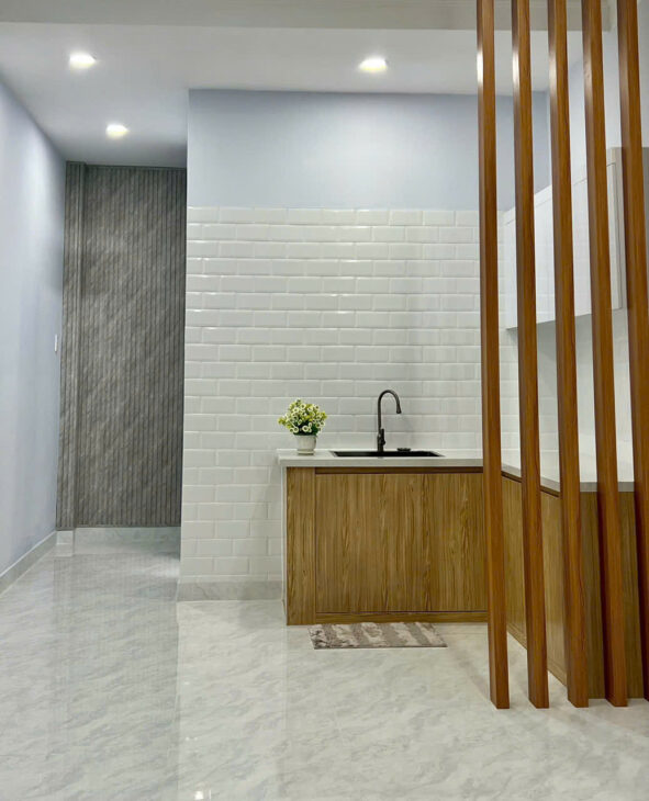 MẶT TIỀN KINH DOANH KHÁNH HỘI DT 3,6 X10 ĐÚC MỚI 2 TẦNG Q4 CÓ 6 TỎI