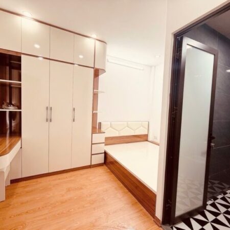 ĐỘI CẤN DT 20M x6 TẦNG 4,980 TỶ NHÀ MỚI,20M RA PHỐ,NGÕ THÔNG