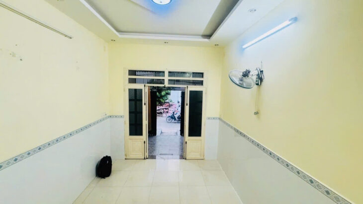Mặt tiền đường 51 – Quận 7 – 2 tầng – 2 PN – Giá ̣9.5 tỷ
