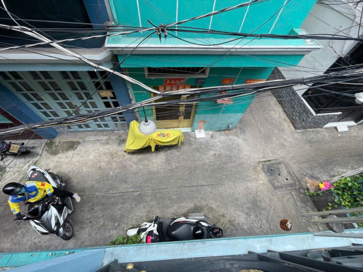 MẶT TIỀN CĂN GÓC LÊ QUỐC HƯNG HOÀNG DIỆU Q4 CÓ 4 TỎI