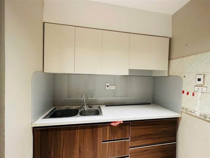 TẬP THỂ TẦNG 2 ĐƯỜNG HOÀNG QUỐC VIỆT 75M 2 NGỦ GIÁ 4,25 TỶ,FULL NỘI THẤT