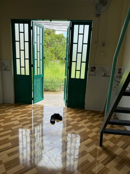 CHO THUÊ PHÒNG TRỌ MỚI XÂY – FULL NỘI THẤT –GIÁ 2,5TR-P. SƠN ĐÔNG – BẾN TRE