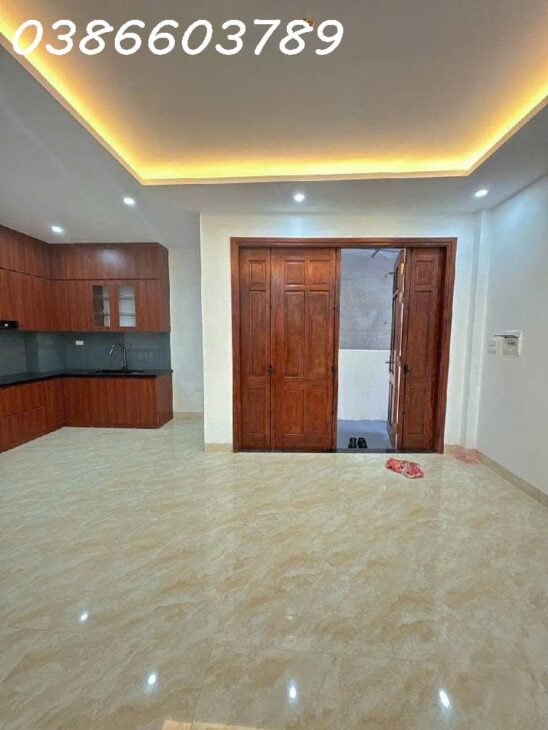 NHÀ 30.5M² – 5 TẦNG – MẶT TIỀN 4M – NGÕ 36 PHỐ ĐỨC GIANG – Ô TÔ ĐỖ CỔNG – GIÁ 6.15 TỶ