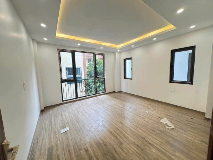 Bán nhà 5 tầng đẹp lô góc gần mặt phố Hồ Tùng Mậu, Bắc Từ Liêm 33m2 giá 8.3 tỷ