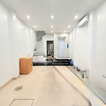 Bán Gấp Nhà Cầu Giấy 6 Tầng Thang Máy 40m2 Chỉ Nhỉnh 9 tỷ