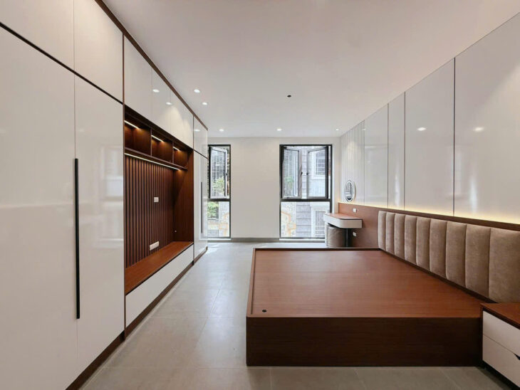 Bán Gấp Nhà Cầu Giấy 6 Tầng Thang Máy 40m2 Chỉ Nhỉnh 9 tỷ