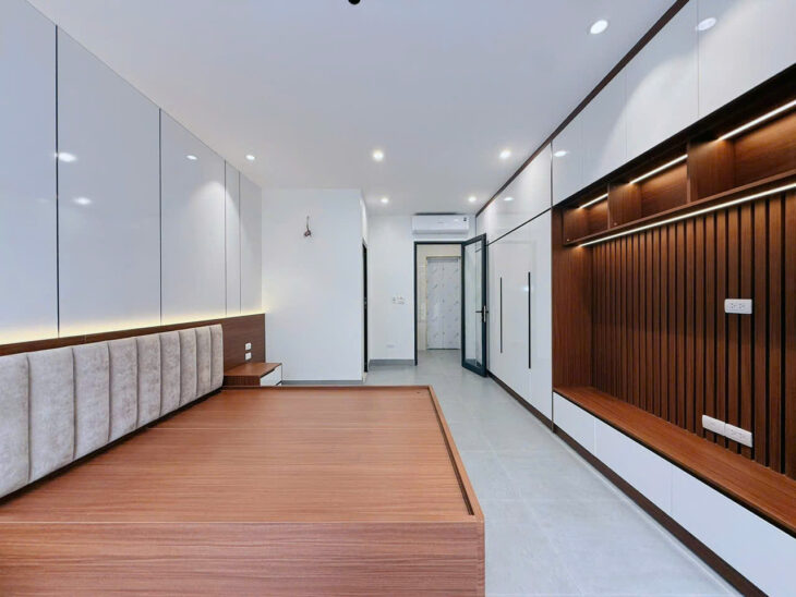 Bán Gấp Nhà Cầu Giấy 6 Tầng Thang Máy 40m2 Chỉ Nhỉnh 9 tỷ