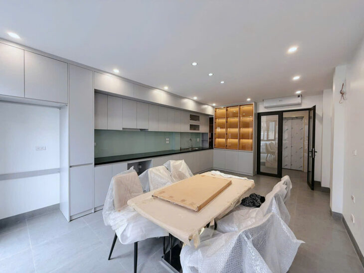 Bán Gấp Nhà Cầu Giấy 6 Tầng Thang Máy 40m2 Chỉ Nhỉnh 9 tỷ