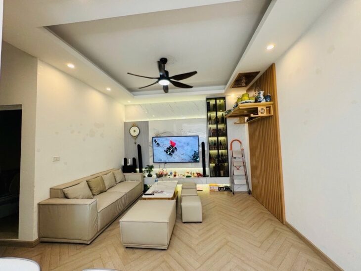 CHUNG CƯ TRẦN QUÝ KIÊN DT 76M 2 NGỦ 2 WC FULL NỘI THÁT 6,9 TỶ