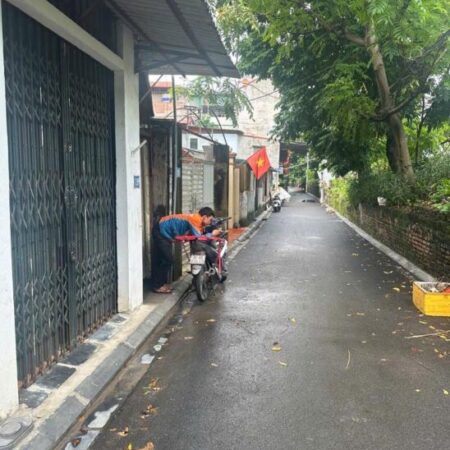 NHÀ ĐẸP 2 TẦNG – MẶT TIỀN RỘNG – OTO ĐỖ CỔNG – Ở NGAY