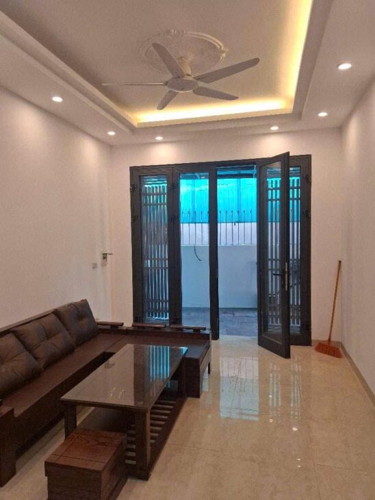 NHÀ MỚI Ở NGAY – FULL NỘI THẤT – NGÕ NÔNG – Ô TÔ ĐỖ CỬA – HÀNG XÓM VINHOMES HARMONY