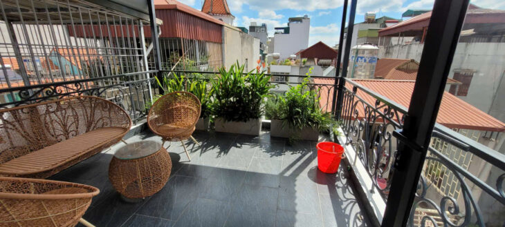 Bán nhà mặt ngõ Nguyễn Sơn, gần Nguyễn Văn Cừ – Nhà mới 5 tầng, 6 phòng ngủ, thang máy – Khu Hàng