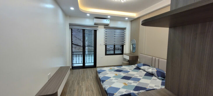 Bán nhà mặt ngõ Nguyễn Sơn, gần Nguyễn Văn Cừ – Nhà mới 5 tầng, 6 phòng ngủ, thang máy – Khu Hàng