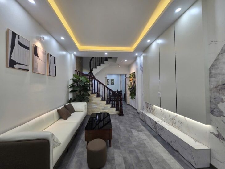 CẦU GIẤY 43M-11,5 TỶ NHÀ ĐẸP GẦN PHỐ,LÔ GÓC,DÂN XÂY,NGÕ BA GÁC,NỞ HẬU