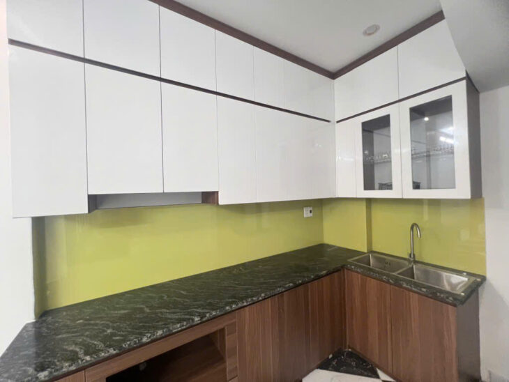 SIÊU HÓT – BÁN NHÀ TRUNG TÂM THẠCH BÀN- 30M², MT 4.5 M – 5 tầng – CHỈ 6.X TỶ, Ô TÔ TRÁNH