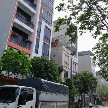 Đấu giá Ngô Thì Nhậm Hà Đông 6 tầng thang máy 17 tỷ.