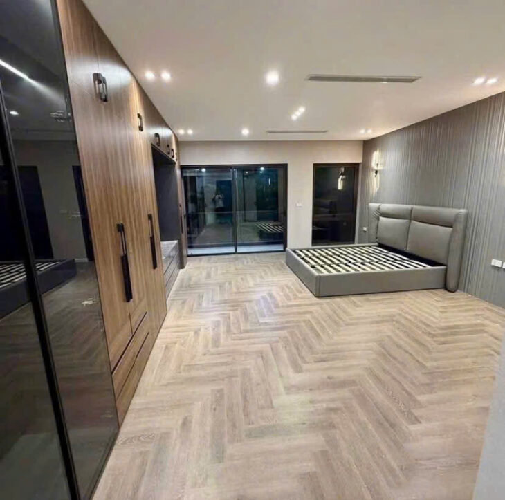 NHÀ XÂY MỚI CẦU GIẤY- 6 TẦNG THANG MÁY- DT 42M2- GẦN Ô TÔ- HƠN 9 TỶ