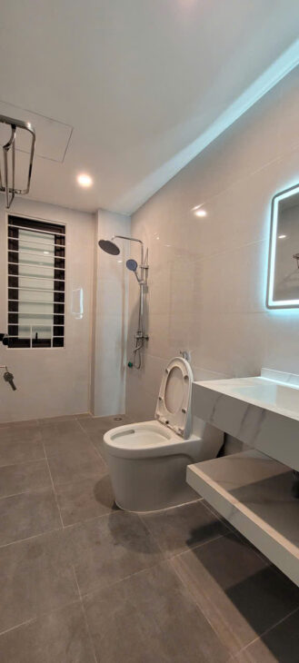 Bán nhà Phúc Lợi 72m2 xây mới 4 tầng – ở ngay – 4 ngủ- Sân riêng để 5 xe máy