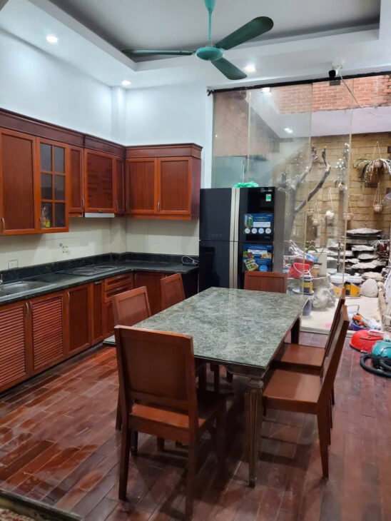 ĐẶNG TIẾN ĐÔNG – GẦN PHỐ – NGÕ THÔNG – Dt 52m2 5 tầng mặt tiền 3.9m Giá 19.2 tỷ