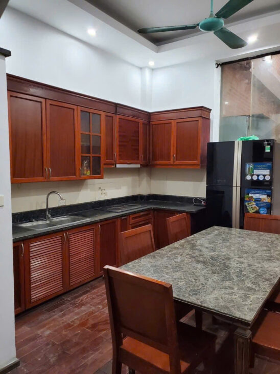 ĐẶNG TIẾN ĐÔNG – GẦN PHỐ – NGÕ THÔNG – Dt 52m2 5 tầng mặt tiền 3.9m Giá 19.2 tỷ