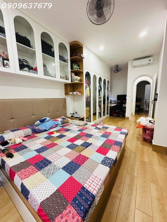 KHU VỰC HIẾM NHÀ BÁN- CÁCH MẶT TIỀN LÃNH BINH THĂNG CHỈ VÀI BƯỚC CHÂN- KẾ ĐƯỜNG 3/2 – XE HƠI NGỦ