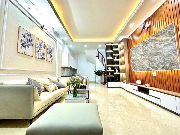 YÊN HÒA DT 40M x5 TẦNG 10,2 TỶ,NGÕ RỘNG,GẦN PHỐ,NHÀ ĐẸP,FULL NỘI THẤT,GIÁ ĐẦU TƯ