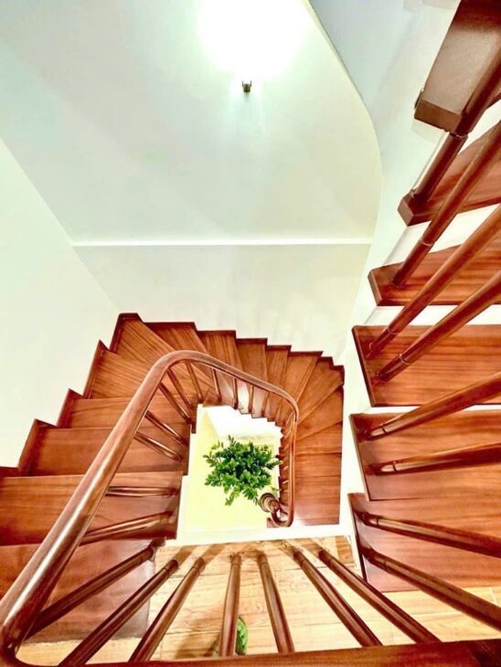 YÊN HÒA DT 40M x5 TẦNG 10,2 TỶ,NGÕ RỘNG,GẦN PHỐ,NHÀ ĐẸP,FULL NỘI THẤT,GIÁ ĐẦU TƯ