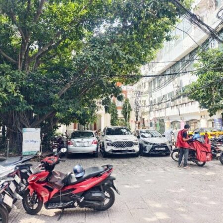 CẦU GIẤY DT 42M GIÁ 15,3 TỶ,Ô TÔ ĐỖ CỬA,CÁCH PHỐ 20M,KINH DOANH CẦU GIẤY DT 42M GIÁ 15,3 TỶ,Ô TÔ ĐỖ CỬA,CÁCH PHỐ 20M,KINH DOANH