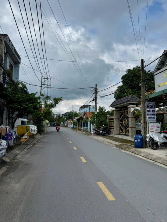 BÁN NHÀ MẶT TIỀN GÁC LỬNG 4 X 32M SHR NGUYỄN THỊ PHA – ĐÔNG THẠNH, HÓC MÔN GẤP BÁN CHỈ 5,6 T